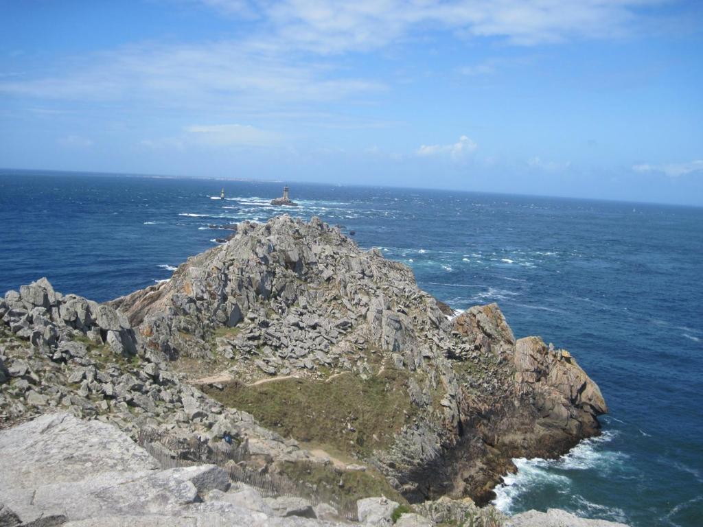 Chambre D'Hotes Entre Mer Et Monts Plomodiern Exterior foto