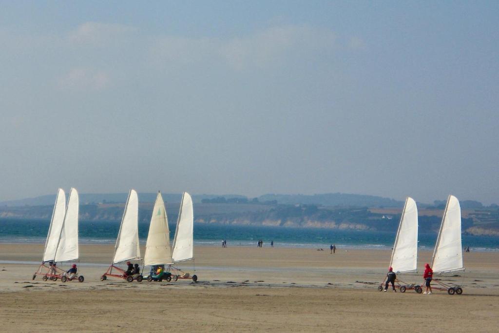 Chambre D'Hotes Entre Mer Et Monts Plomodiern Exterior foto